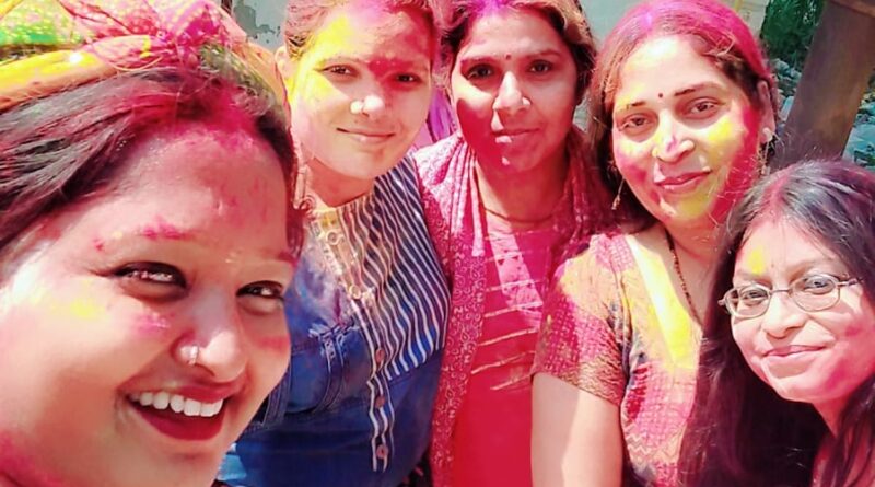 SLF ved vihar me bahut hi dhoom dhaam se manaya gya holi ka tyohar